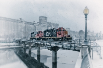 Train-train quotidien dans le Vieux-Port de Montréal